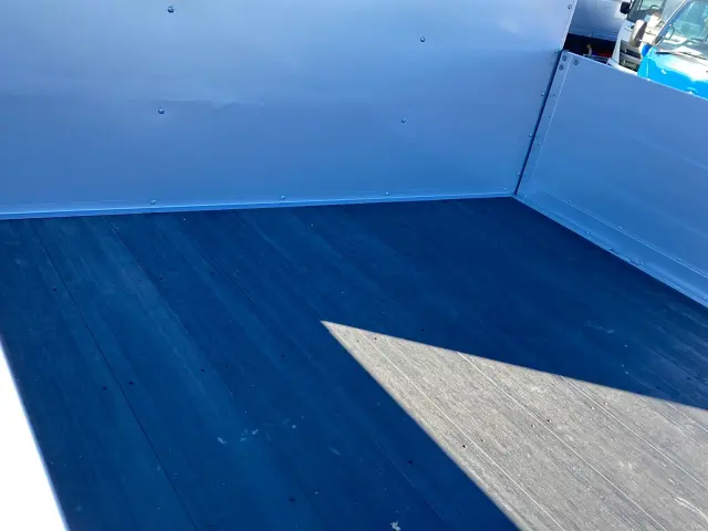 いすゞ フォワード 2RG-FTR90V4(2WD)の写真9