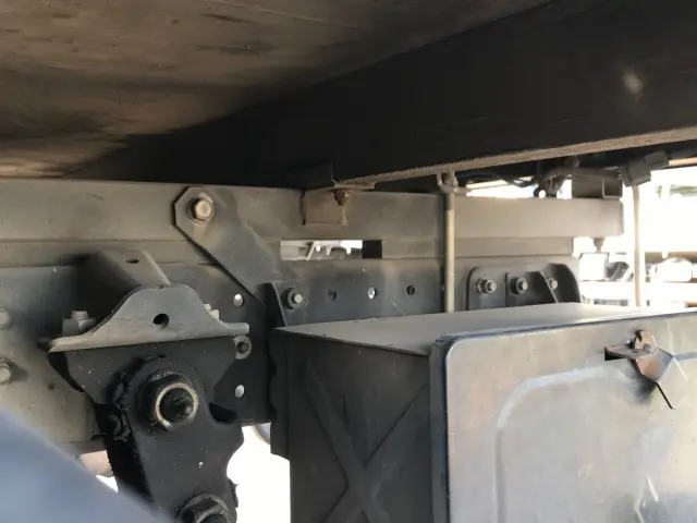 三菱 キャンター TPG-FEA50(2WD)の写真12