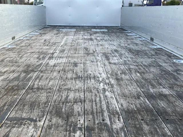 いすゞ フォワード TKG-FRR90S2(2WD)の写真7