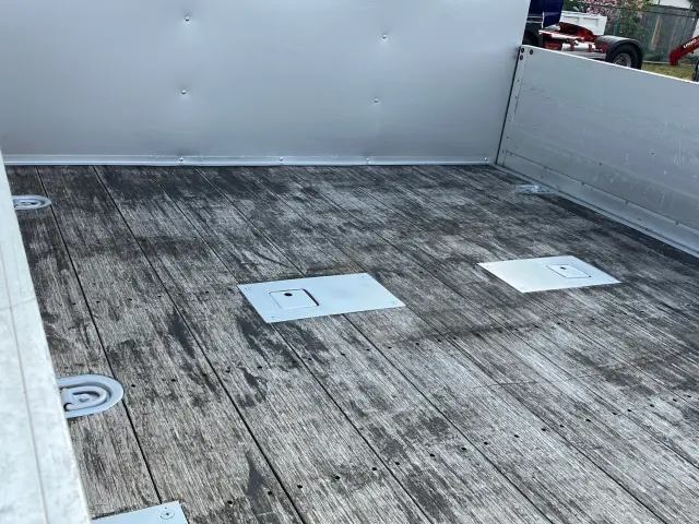 いすゞ フォワード TKG-FRR90S2(2WD)の写真8