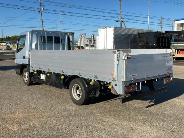 三菱 キャンター TPG-FEB20(2WD)の写真4