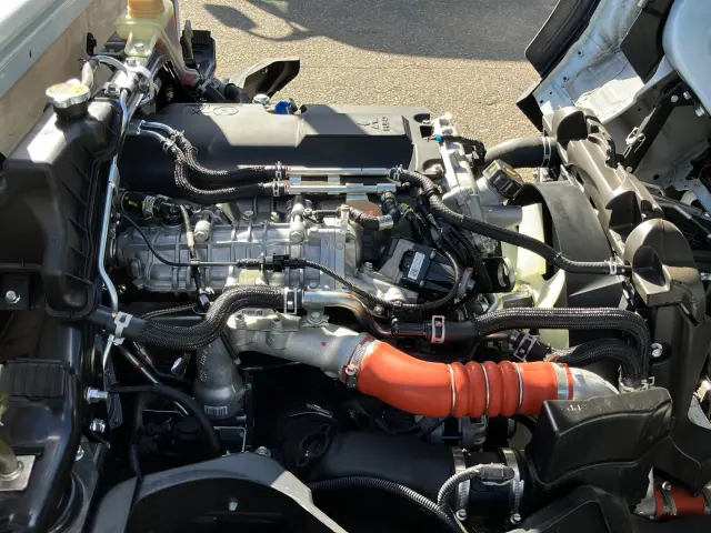 三菱 キャンター 2RG-FBA20(2WD)の写真16