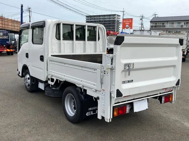 いすゞ エルフ 2RG-NJR88AF(2WD)の写真4
