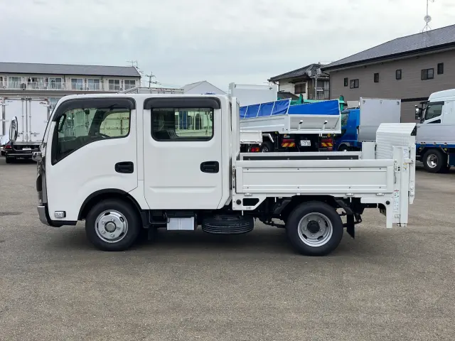 いすゞ エルフ 2RG-NJR88AF(2WD)の写真5