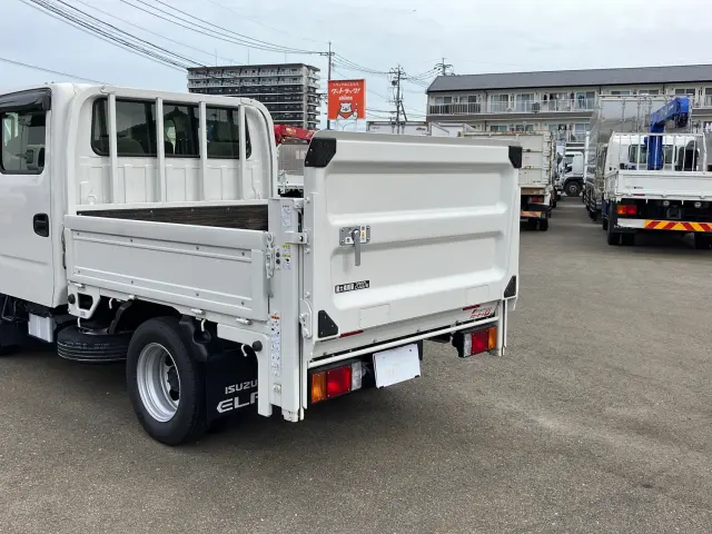 いすゞ エルフ 2RG-NJR88AF(2WD)の写真11