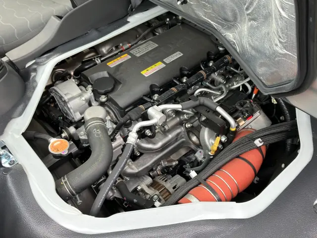 いすゞ エルフ 2RG-NJR88AF(2WD)の写真16
