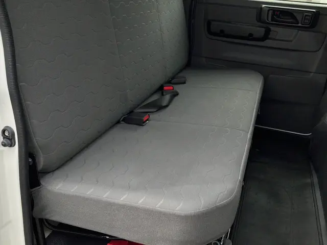 いすゞ エルフ 2RG-NJR88AF(2WD)の写真20