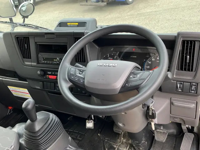いすゞ エルフ 2RG-NJR88AF(2WD)の写真21