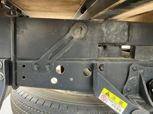 いすゞ エルフ 2RG-NMR88R(2WD)の写真15