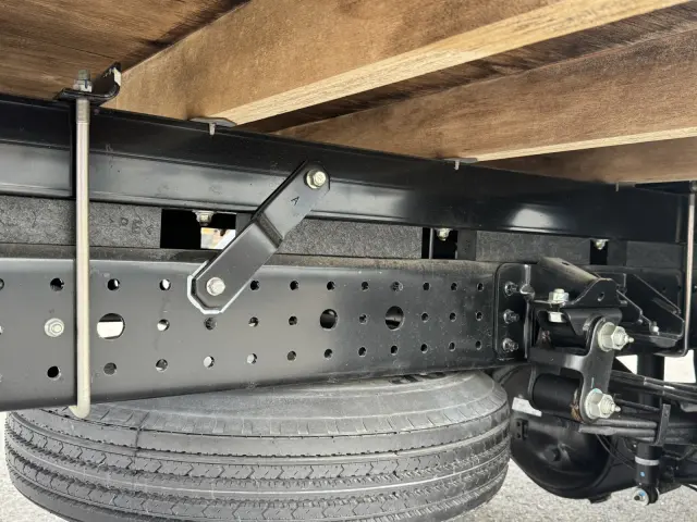 三菱 キャンター 2PG-FEB80(2WD)の写真15