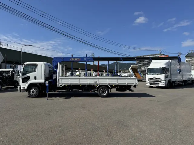 いすゞ フォワード 2PG-FRR90S2(2WD)の写真5