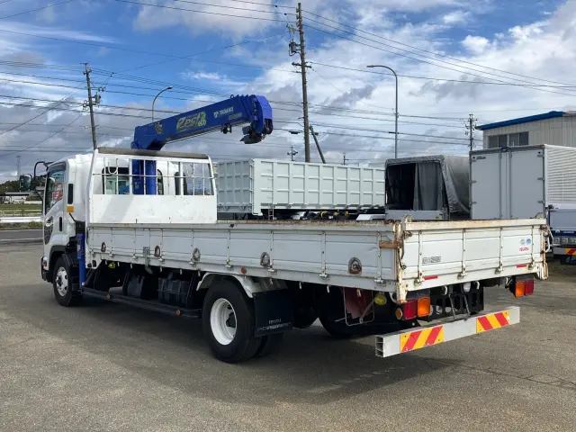 いすゞ フォワード TKG-FRR90S2(2WD)の写真4