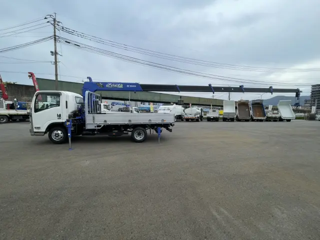 いすゞ エルフ TRG-NPR85AR(2WD)の写真5