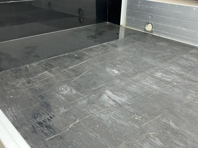 いすゞ エルフ TRG-NPR85AR(2WD)の写真8