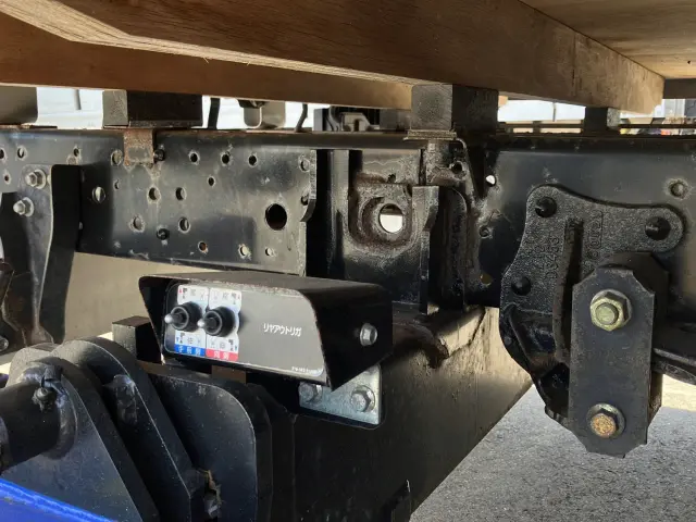 いすゞ エルフ TRG-NPR85AR(2WD)の写真15