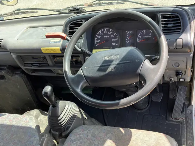 いすゞ エルフ KR-NKR81LR(2WD)の写真21