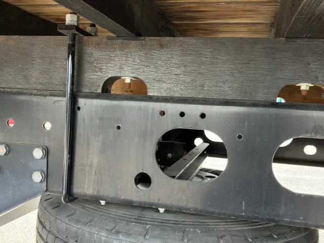 いすゞ フォワード 2RG-FRR90S2(2WD)の写真15
