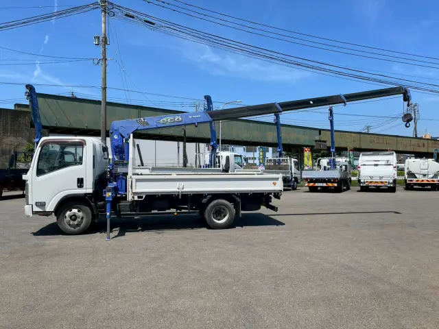 いすゞ エルフ TKG-NPR85AR(2WD)の写真5