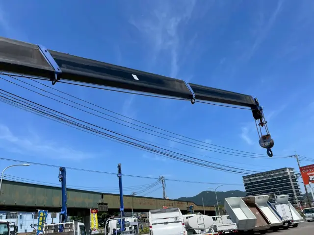 いすゞ エルフ TKG-NPR85AR(2WD)の写真13