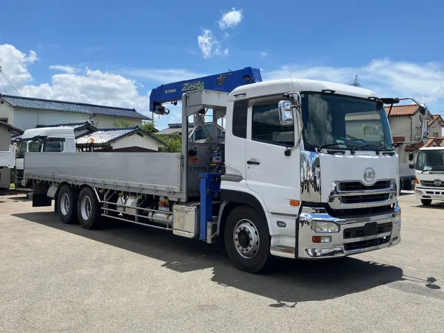 UD クオン QKG-CD5ZL(6x2)の写真2
