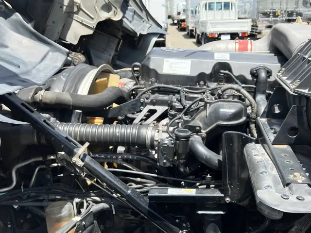 UD クオン QKG-CD5ZL(6x2)の写真17