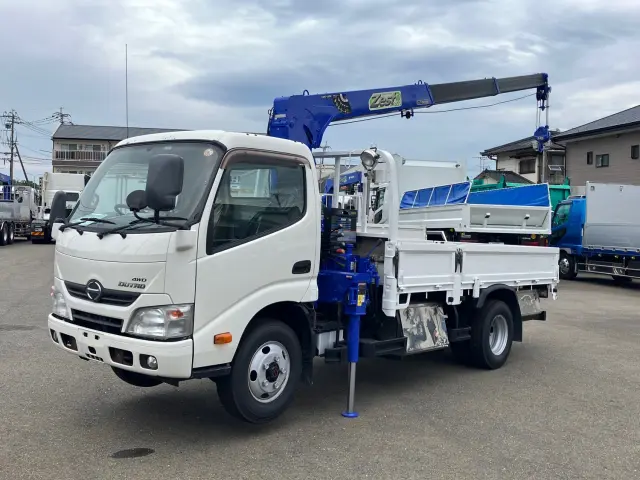 日野 デュトロ TKG-XZU695M(4WD)の写真1