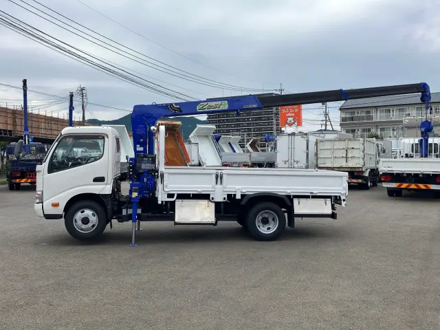 日野 デュトロ TKG-XZU695M(4WD)の写真5