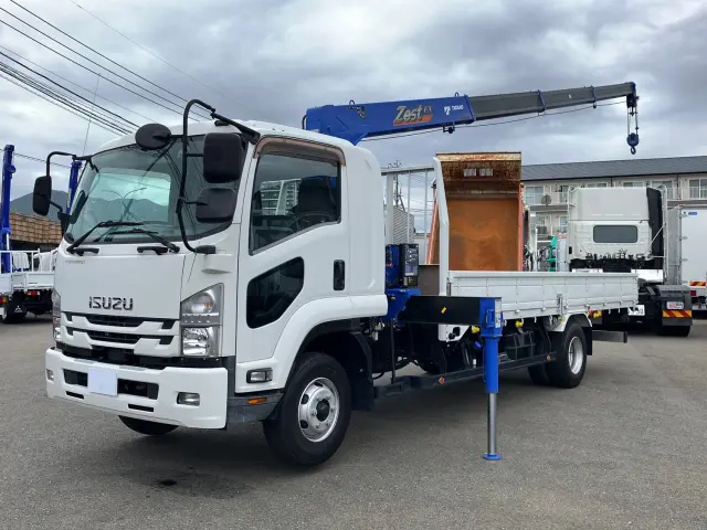 いすゞ フォワード 2PG-FRR90S2(2WD)の写真1
