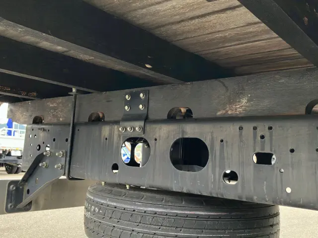 いすゞ フォワード 2PG-FRR90S2(2WD)の写真15
