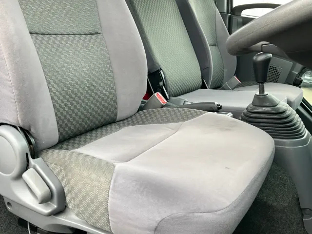 いすゞ フォワード 2PG-FRR90S2(2WD)の写真19