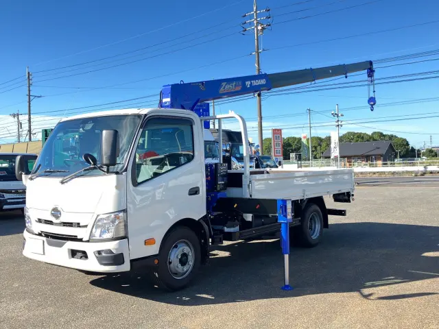 日野 デュトロ 2WG-XZU713M(2WD)の写真1