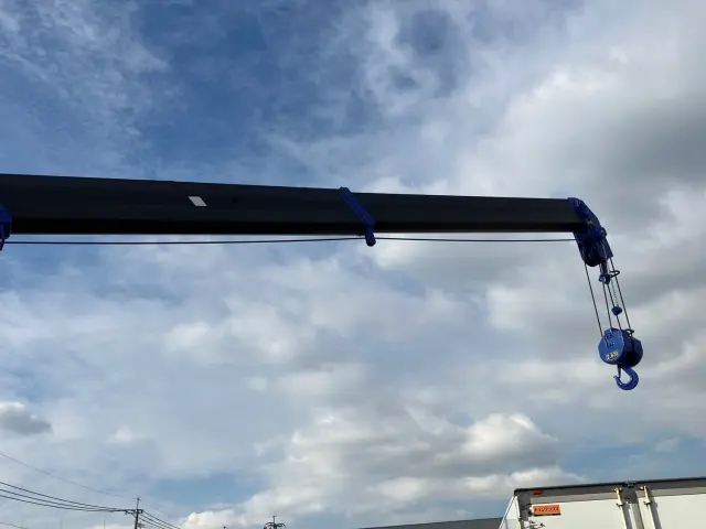 三菱 キャンター 2RG-FEAV0(2WD)の写真13