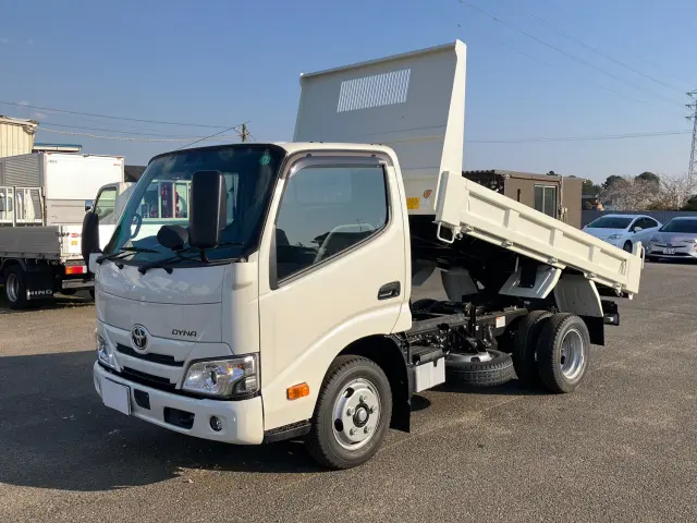 トヨタ ダイナ 2KG-XZC600D(2WD)の写真1