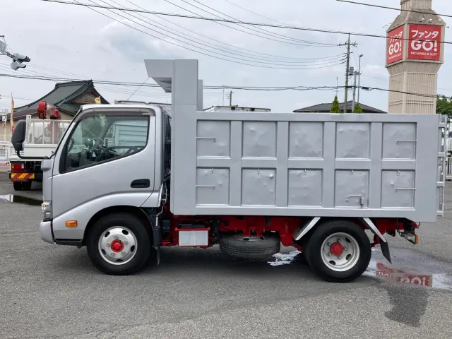 日野 デュトロ 2RG-XZU600T(2WD)の写真7
