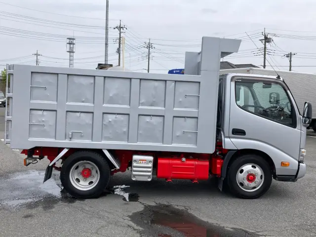 日野 デュトロ 2RG-XZU600T(2WD)の写真8
