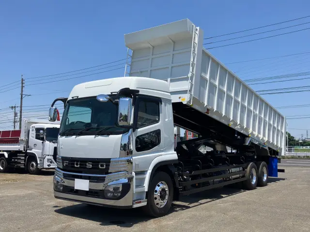 三菱 スーパーグレート 2PG-FV80VZ(8x4)の写真1