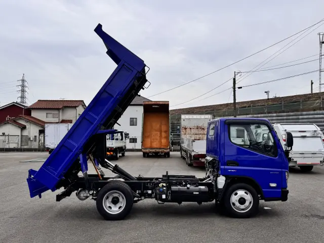 三菱 キャンター 2RG-FBA60(2WD)の写真6