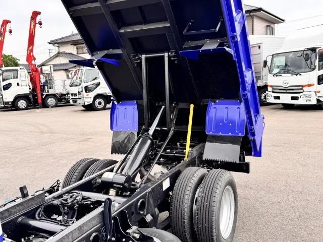 三菱 キャンター 2RG-FBA60(2WD)の写真13