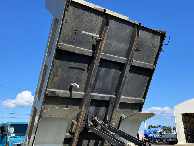 三菱 キャンター TKG-FEBM0(2WD)の写真12