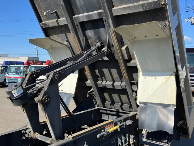 三菱 キャンター TKG-FEBM0(2WD)の写真13