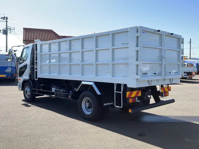 三菱 ファイター 2KG-FK72F(2WD)の写真4