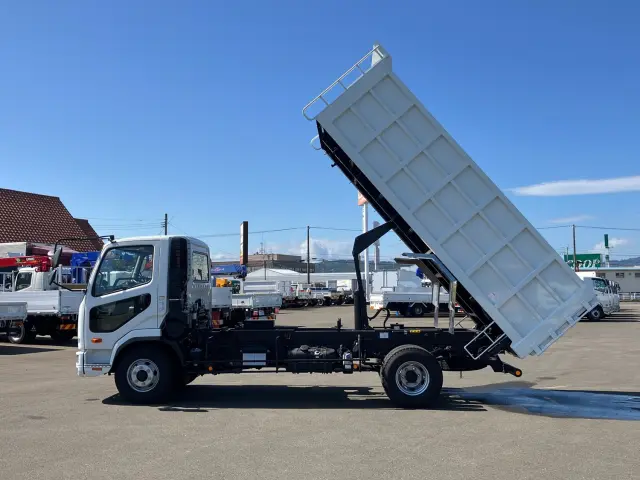 三菱 ファイター 2KG-FK72F(2WD)の写真5