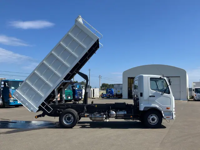 三菱 ファイター 2KG-FK72F(2WD)の写真6