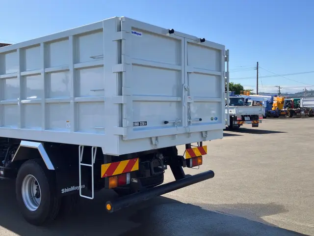 三菱 ファイター 2KG-FK72F(2WD)の写真14