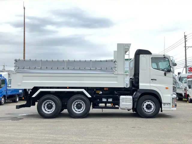 日野 プロフィア 2DG-FS1AGE(6x4)の写真8