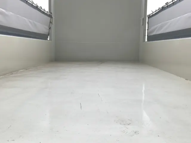 日野 プロフィア 2DG-FS1AGE(6x4)の写真11