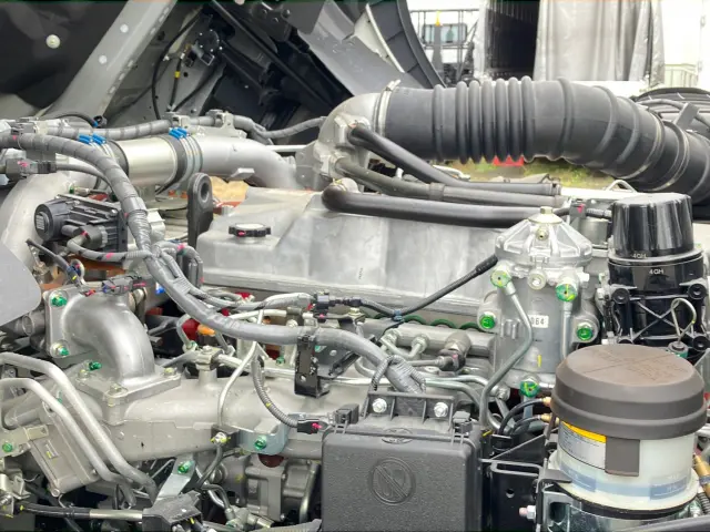 日野 プロフィア 2DG-FS1AGE(6x4)の写真17