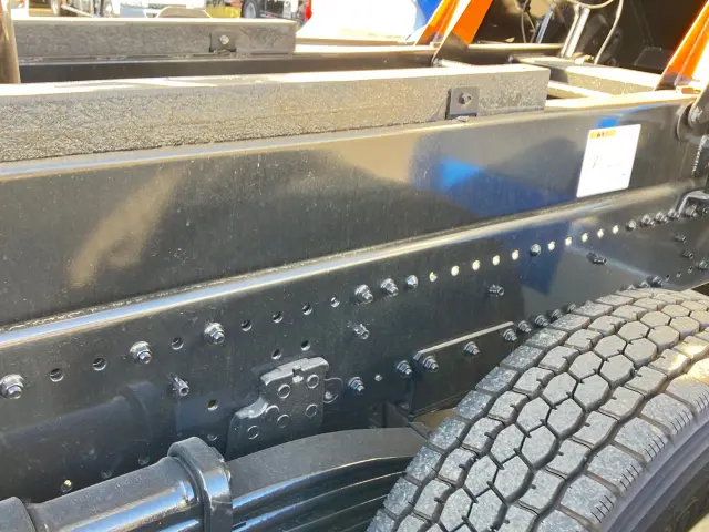 日野 プロフィア 2DG-FS1AJE(6x4)の写真18