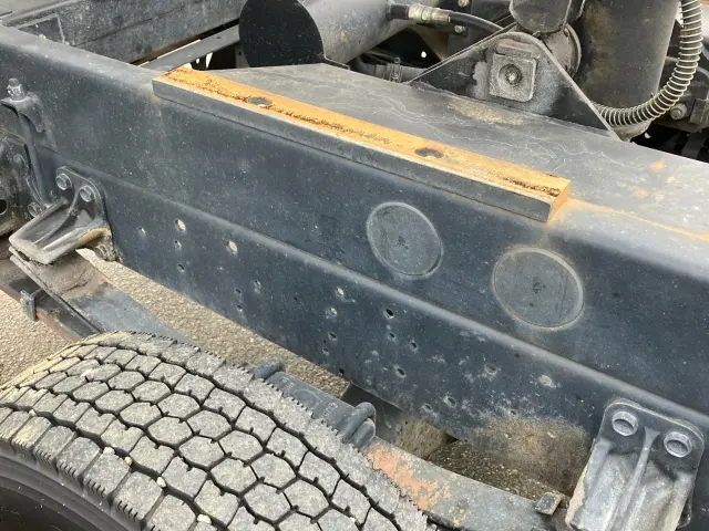 いすゞ フォワード TKG-FRR90S1(2WD)の写真15