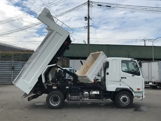 三菱 ファイター 2KG-FK62FZ(2WD)の写真6